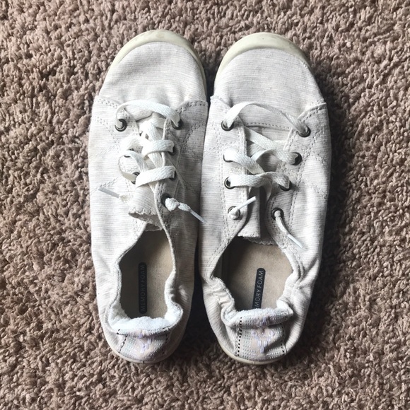 time and tru slip on sneakers